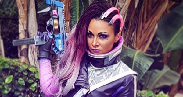 un des premiers cosplays sombra present a la blizzcon 2016