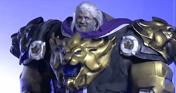 twitch con : reinhardt le cosplay vainqueur de l'edition 2016