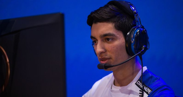 overwatch league : dreamweaver de boston uprising suspendu indefiniment